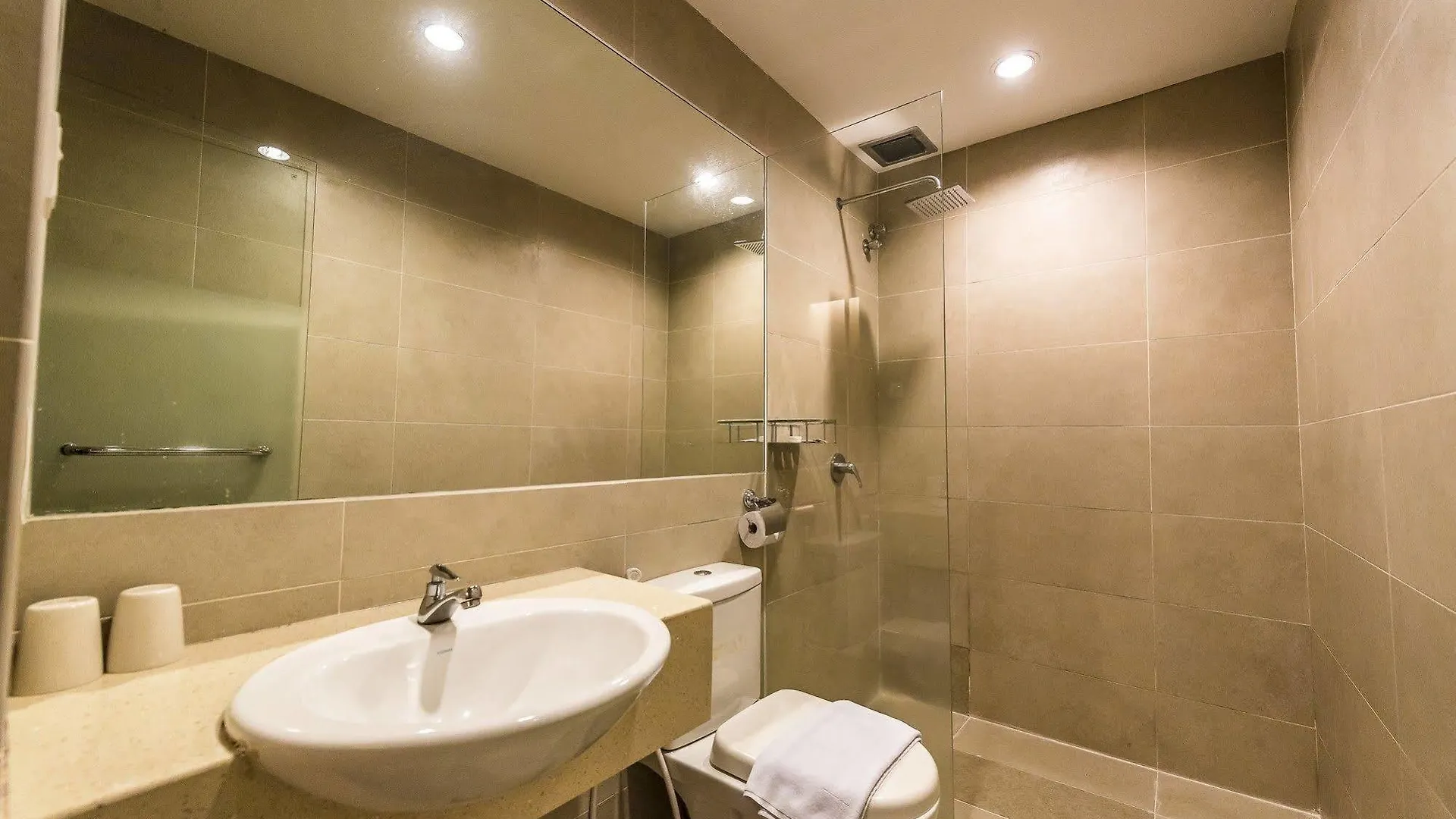 **  Little Gaya Hotel Kota Kinabalu Malaysia